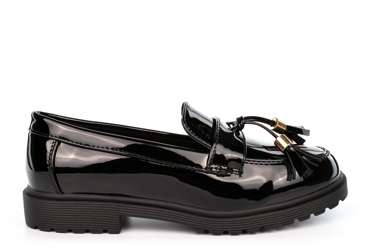 US BRASS JUNIOR GIRLS BLACK PATENT SLIP ON SHOES WITH A TASSEL